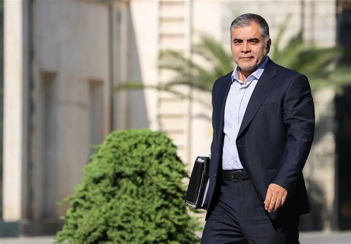 سرگردانی ۴۰ میلیون بشکه نفت ایران روی آب‌ها را کاملا تکذیب می‌کنم/ اساسا نفتی که نتوانیم بفروشیم، نداریم 