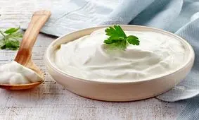 خامه ترش چیست؟ طرز تهیه خامه ترش خانگی