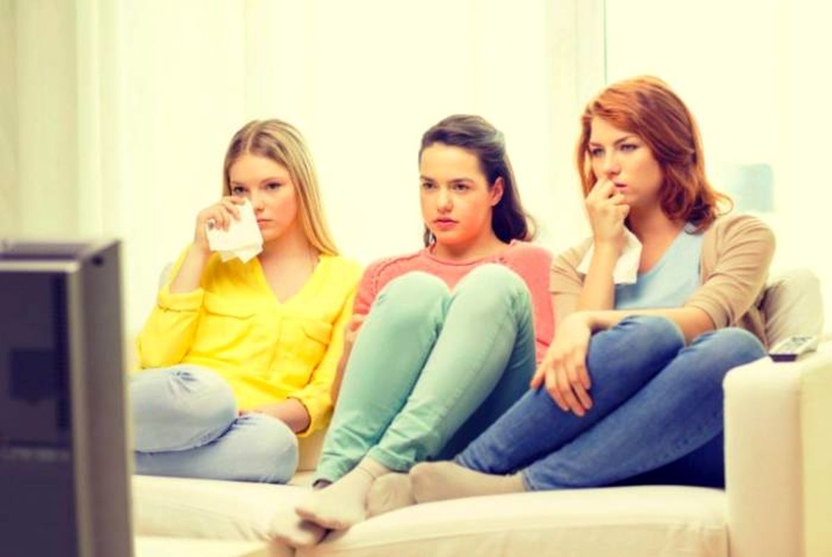 چرا فیلم های غمگین تماشا میکنیم؟