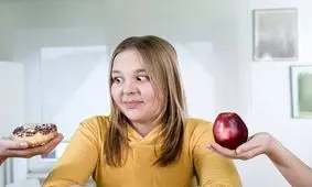 مجبور نیستید برای کاهش وزن، شیرینی حذف کنید/ در نوروز چقدر شیرینی بخوریم که چاق نشویم؟