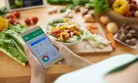 روزانه چند کالری باید مصرف کنیم؟

