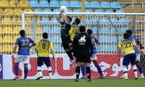 دست به دست هم دادند استقلال را پایین بکشند/ نوبت قهرمانی آبی هاست