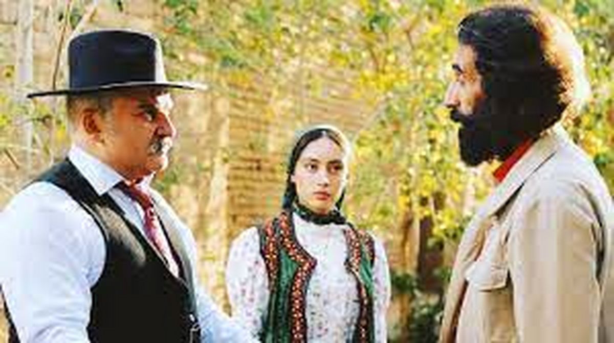 «دوست داشتند سهراب سپهری را یک رقاص لوده نشان می‌دادیم»