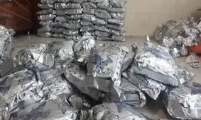 توقیف ۱۰۰ کیلوگرم شیشه توسط مرزبانان هنگ تایباد
