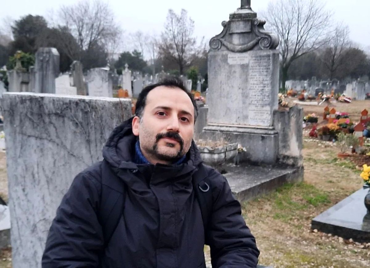 ماجرای خودکشی یک ایرانی در فرانسه چه بود؟