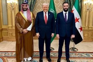 ترامپ: لغو تحریم‌ها علیه سوریه شامل داعش یا ناقضان حقوق بشر نمی‌شود/ دولت جدید سوریه به ریاست احمد الشرع اقدامات مثبتی انجام داده است