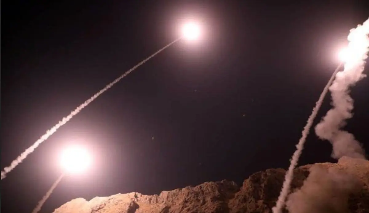  ‌ارزیابی اولیه از حملات امشب به منافع آمریکا در منطقه |  اصابت ۷۰ درصدی موشک‌ها به اهداف