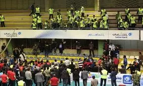 درگیری بین هواداران در فینال لیگ برتر والیبال/ ویدئو