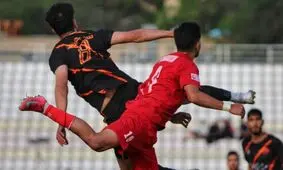 گسل طبقاتی عجیب در فوتبال ایران/ یک بازیکن لیگ برتری هم‌اندازه بودجۀ کامل یک تیم لیگ یکی!


