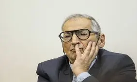 زیباکلام: شاید به حرفم بخندید، ولی بعید نیست ترامپ سال آینده نامزد جایزه صلح نوبل شود


