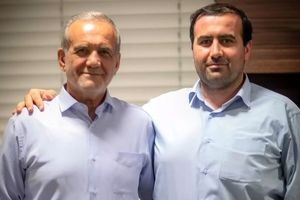 واکنش مهدی پزشکیان به قهرمانی تراکتور/ عکس

