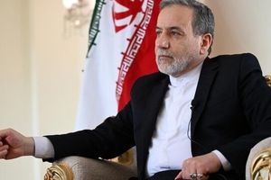 عراقچی: اصرار گروسی برای بازدید از سایت‌های بمباران شده ایران، بی‌معنا است

