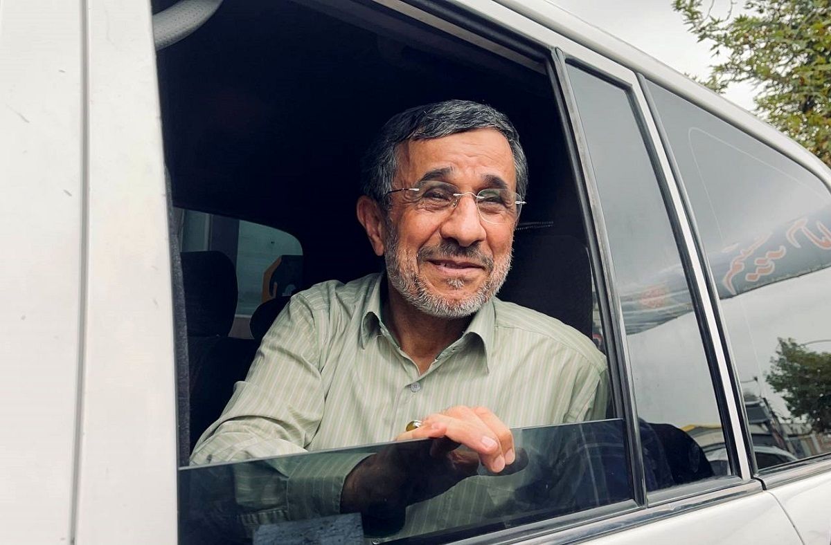 خاطره 2 ساعت آنالیز احمدی‌نژاد از نان لواش

