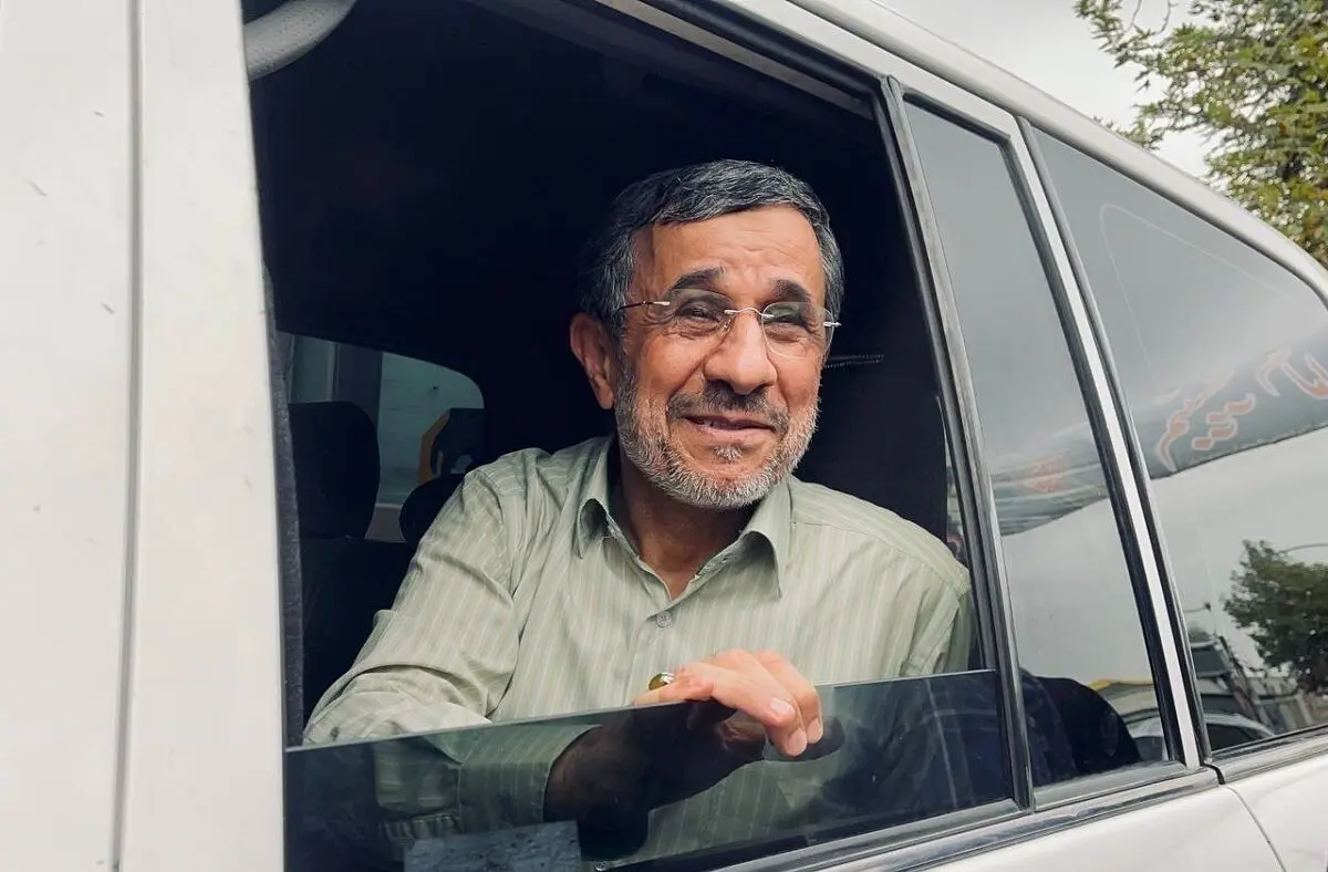 خاطره 2 ساعت آنالیز احمدی‌نژاد از نان لواش

