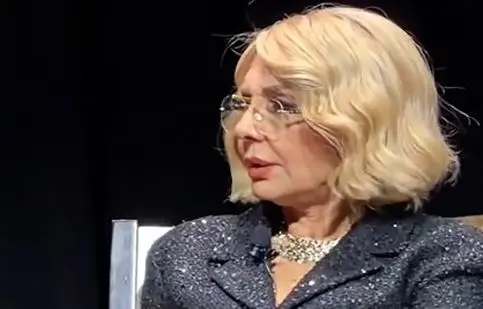 تصاویر وضعیت وحشتناک گوگوش؛ دیگر نمی‌تواند بخواند / ویدئو