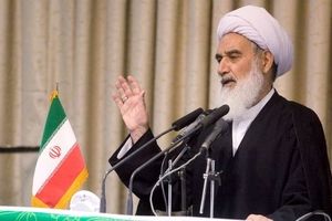 امام جمعه کرمانشاه: مقام معظم رهبری، پشت آمریکا و استکبار جهانی را به لرزه درآورده اند
