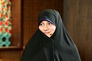 سخنرانی اهانت کننده به رییس جمهور و مبتکر طرح کلینیک ترک بی‌حجابی لغو شد/ عکس
