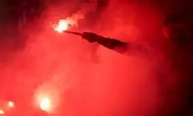 خودروی بازیکن سانتوس در آتش سوخت/ عکس

