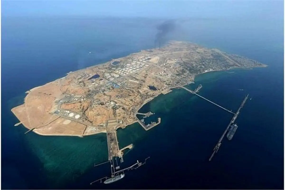 پاکسازی آلودگی نفتی در محدوده جزیره خارگ
