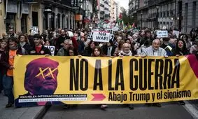 هزاران نفر در پایتخت اسپانیا شعار «نه به جنگ» در ایران سر دادند
