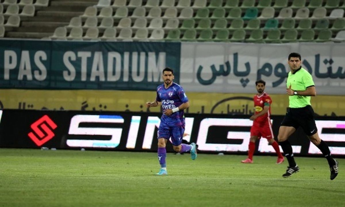 باشگاه پرسپولیس علیه داور بازی با هوادار: دوست داشت بازی مساوی شود