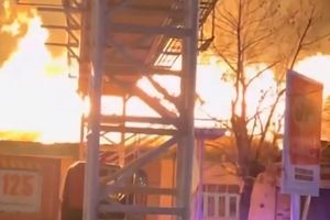 آتش سوزی هولناک در اداره پست نکا/ ویدئو 