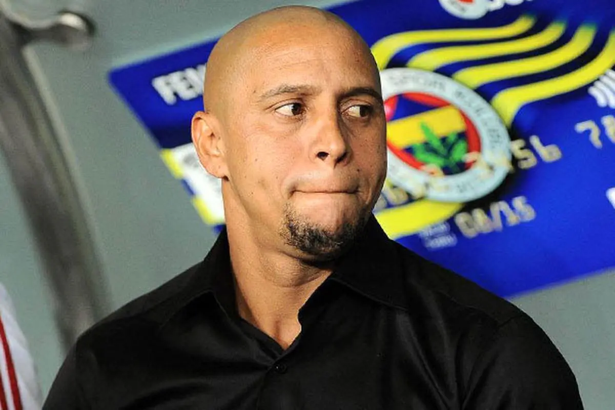 روبرتو کارلوس زیر تیغ جراحان
