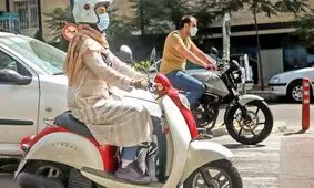انتقاد معاون پیشین روحانی از «وهن دین» با «تابوسازی» موتورسواری ‎زنان


