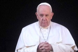 پاپ خواهان «آشتی» در ایران شد