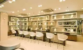 اصول مهم در طراحی دکور طلا فروشی چیست؟