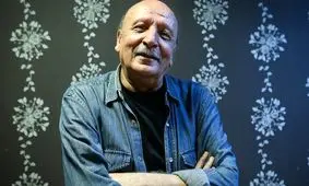 اشک‌های تلخ اصغر سمسارزاده: بعداز ۶۰ سال کار هنوز مستاجرم و بیمه نیستم/ ویدئو