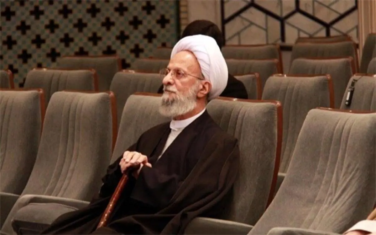 مصباح یزدی می گوید اگر مردم حکومتی را نخواهند، حاکم شرع حق توسل به زور برای حفظ قدرت را ندارد/ مصباح در سال‌های اخیر تحریف شده است