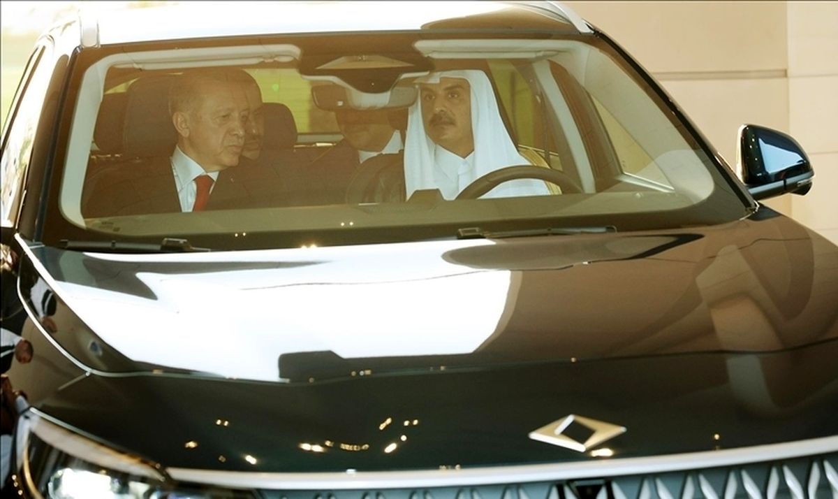 اردوغان به امیر قطر هم خودروی «توگ» هدیه داد/ ویدئو


