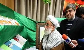 علت تضادهای سیاسی در خانواده‌های مشهور چیست؟

