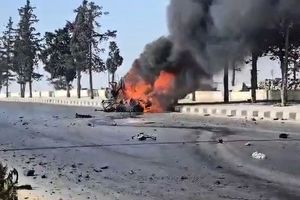 حمله به یک خودرو در مسیر فرودگاه بین‌المللی حلب/ ویدئو