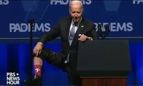 جوراب نپوشیدن جو بایدن سوژه شبکه‌های اجتماعی شد!/ ویدئو
