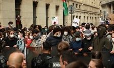 ضد و خورد پلیس فرانسه با دانشجویان دانشگاه سوربن/ ویدئو