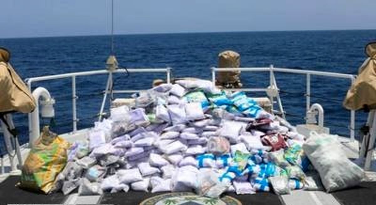 نیروی دریایی آمریکا مدعی کشف مواد مخدر در دریای عمان شد