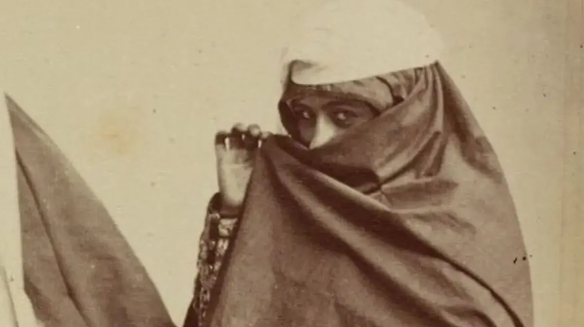 سفر در زمان؛ عکس جالب پنج زن ایرانی در دوران قاجار