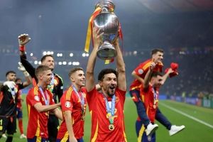 حال و هوای مادرید لحظه ورود اسپانیا با جام قهرمانی یورو/ ویدئو