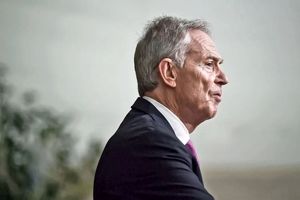 درباره تونی بلر که در طرح جدید تـرامپ به‌ عنوان رئیس دولت انتقالی غزه معرفی شده است/ جدالی بر سر اینکه چه کسی قرار است برهوت ویران غزه را اداره کند، به‌ راه افتاده است