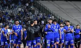 استایل لاکچری همسر روزبه چشمی و مهرداد محمدی در ورزشگاه آزادی/ عکس

