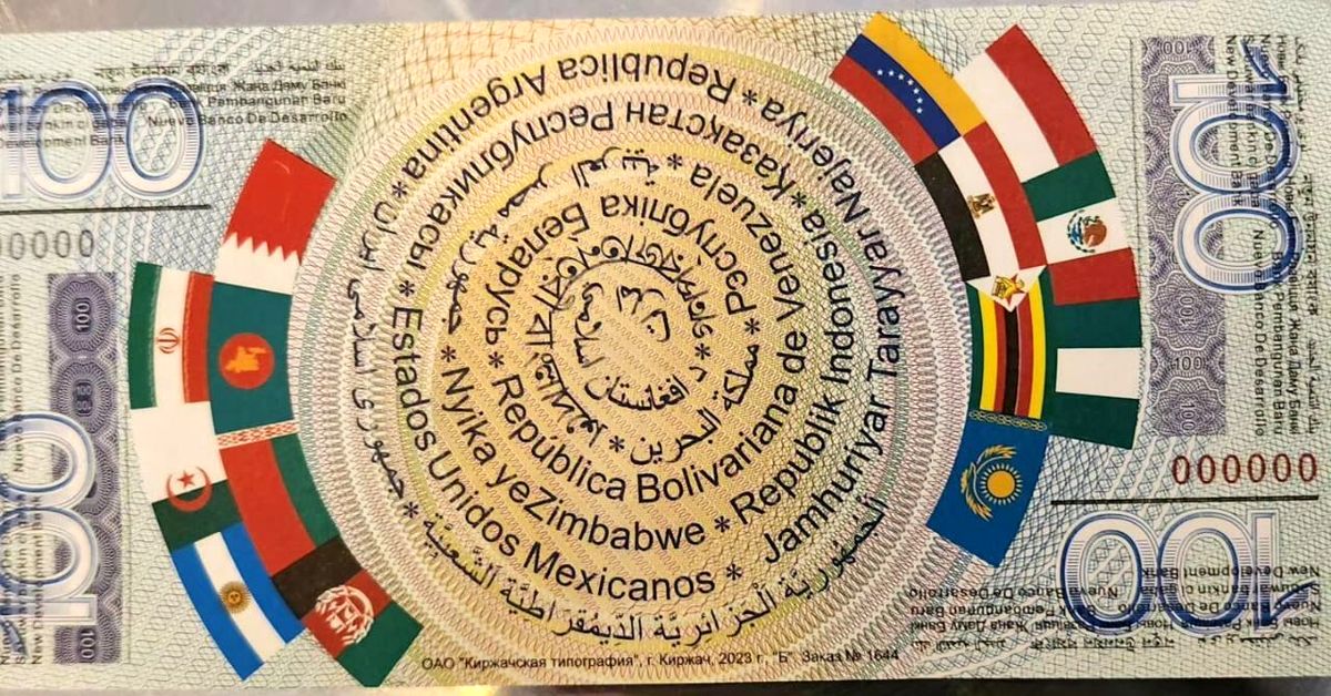 اقدام سمبلیک سفیر روسیه با رونمایی از اسکناس بریکس
