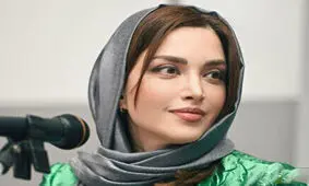 بهنوش طباطبایی: وطن برای من مردم‌اند که با رنج ایستادگی می‌کنند