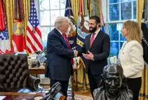 جولانی: فعلا قصد پیوستن به پیمان ابراهیم را نداریم/ اسرائیل از سال ۱۹۶۷ بلندی‌های جولان را اشغال کرده است/ شاید دولت ایالات متحده و ترامپ بتوانند به ما کمک کنند تا به نوعی از این مذاکرات دست پیدا کنیم/ ویدئو