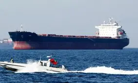 چرا درست پس از فعال شدن مکانیزم ماشه، ایران تصمیم گرفته پس از 7/5 سال پنهان‌کاری، موقعیت نفتکش‌هایش را آشکار کند؟