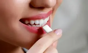 فواید جویدن آدامس بعد از غذا
