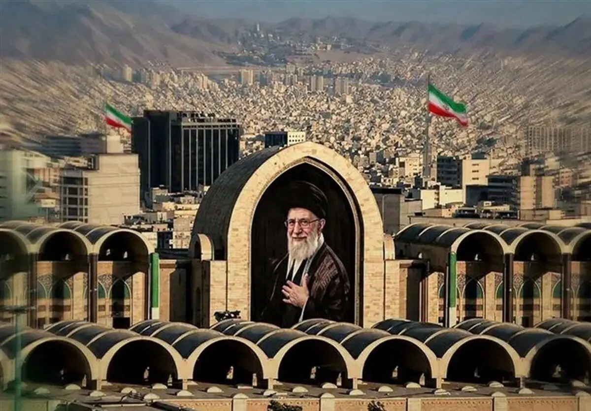 شاعر عراقی برای رهبر شهید خواند/ ویدئو