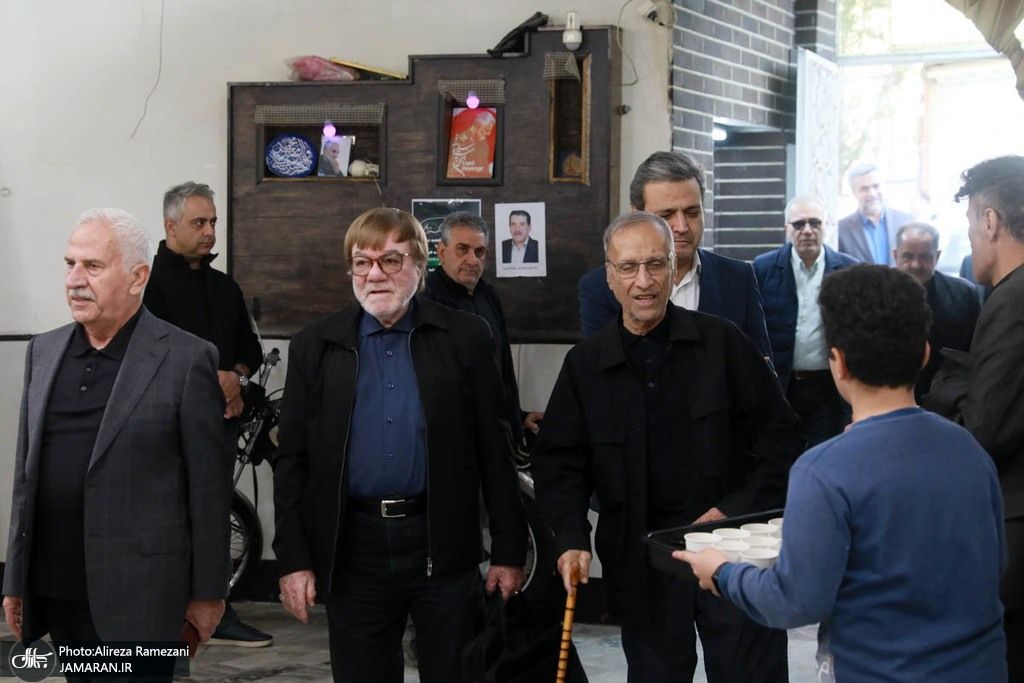 تصاویر: مراسم تشییع برادر سید مصطفی تاجزاده