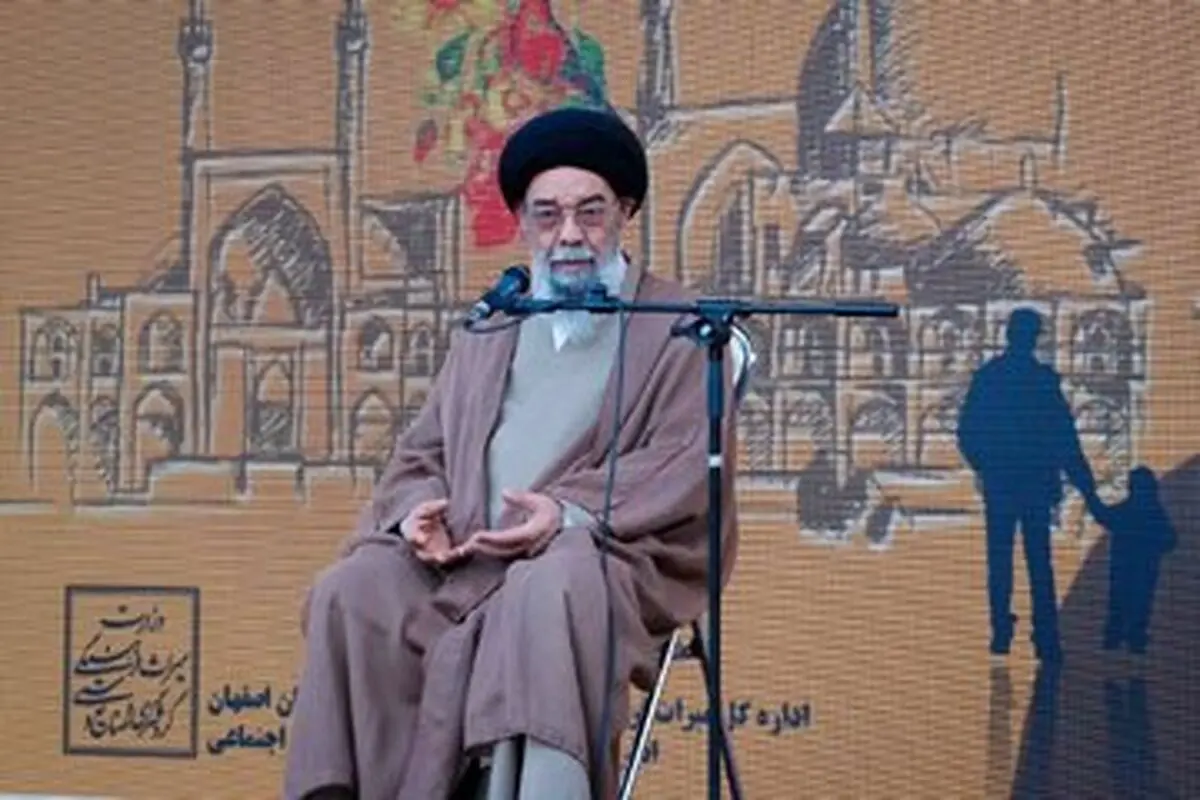 اظهارات امام جمعه اصفهان درباره میراث فرهنگی؛ ده بیست تایش را نگه دارید